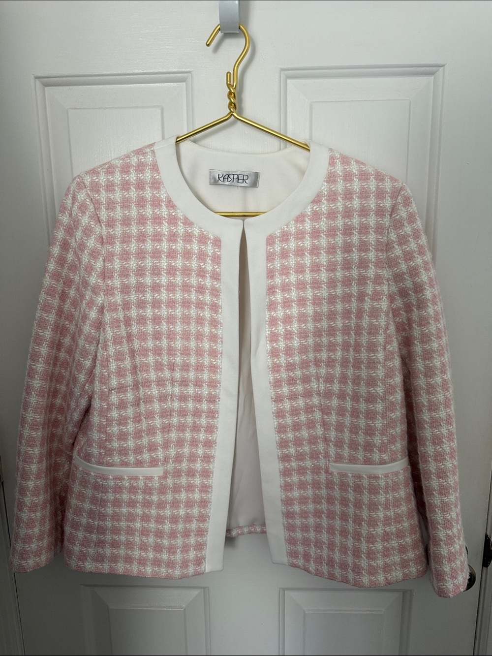 Kasper Chic Pink and White Tweed Collarless Blazer
